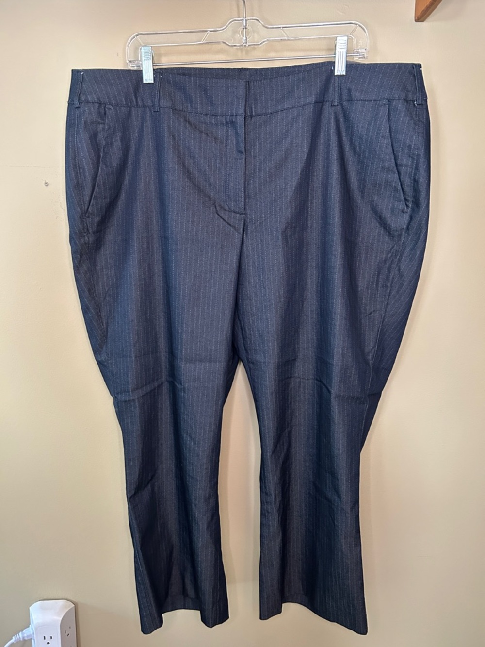 Lane Bryant Navy Lena Pinstripe Pant size 22 Crop